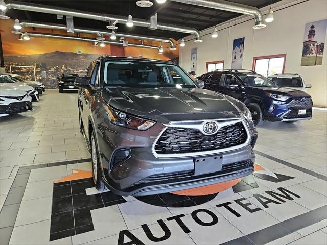 2022 Toyota Highlander L