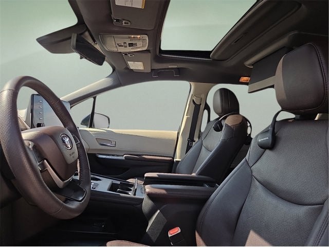 2023 Toyota Sienna Platinum 7 Passenger