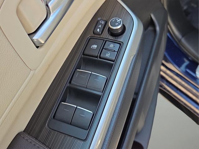 2023 Toyota Sienna Platinum 7 Passenger