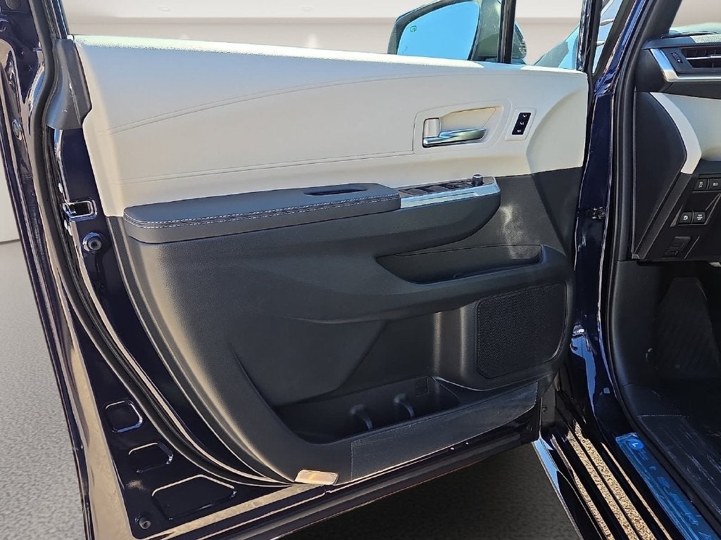 2026 Toyota Sienna Platinum 7 Passenger