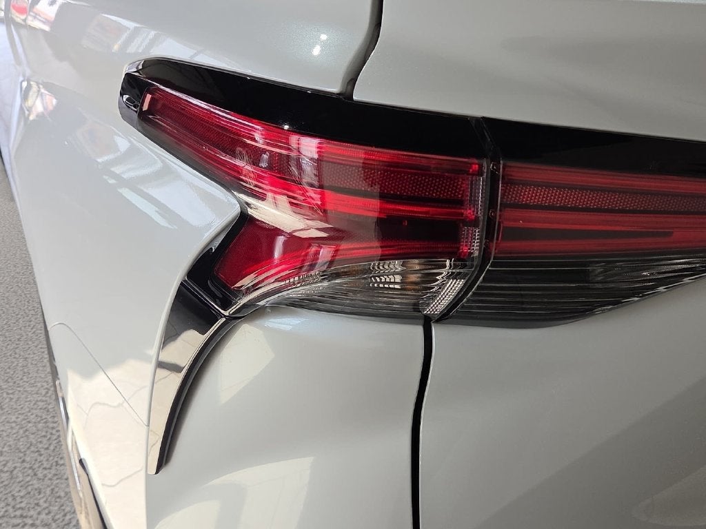 2025 Toyota Sienna Platinum 7 Passenger