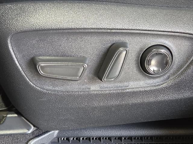 2025 Toyota Sienna Platinum 7 Passenger
