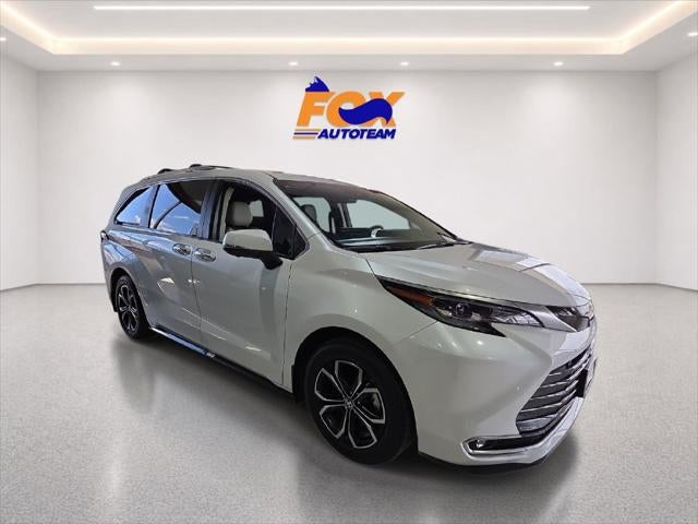 2025 Toyota Sienna Platinum 7 Passenger