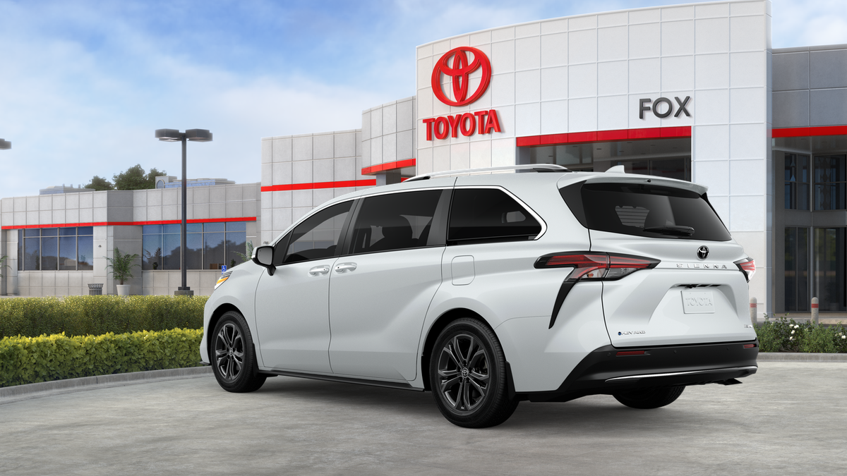 2026 Toyota Sienna Platinum 7 Passenger