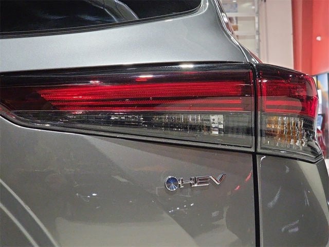 2025 Toyota Highlander Hybrid XLE