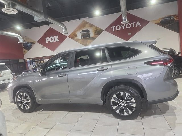 2025 Toyota Highlander Hybrid XLE