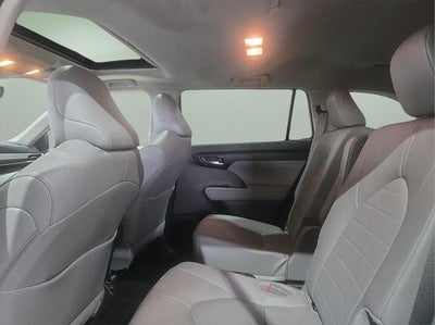 2025 Toyota Highlander Hybrid XLE