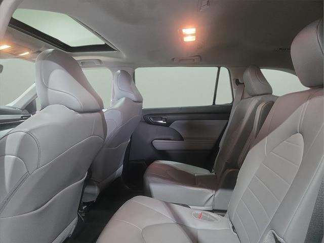 2025 Toyota Highlander Hybrid XLE