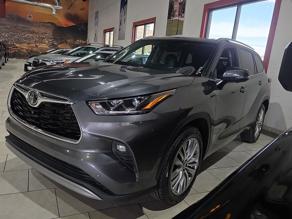 2023 Toyota Highlander L