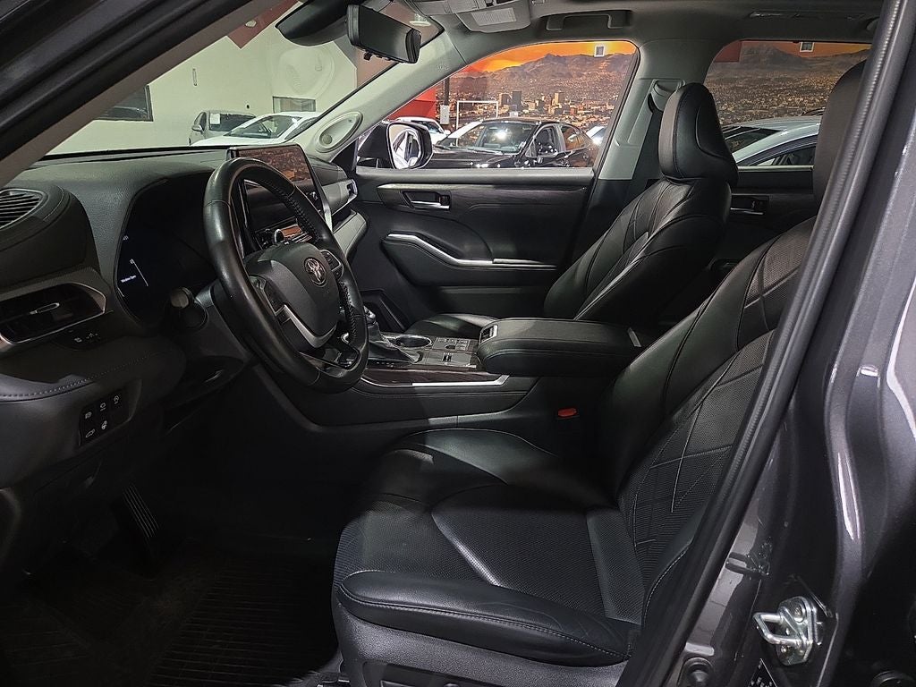 2023 Toyota Highlander L