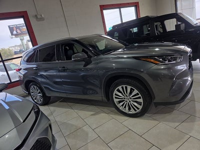 2023 Toyota Highlander L