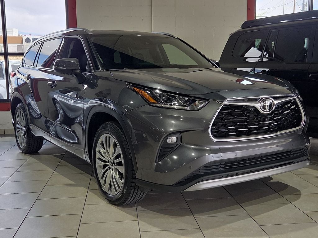 2023 Toyota Highlander L