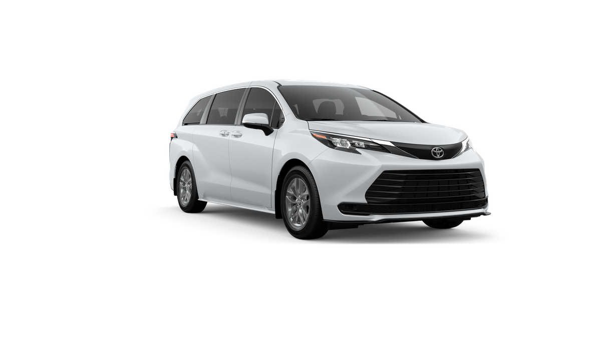 2026 Toyota Sienna LE 8 Passenger