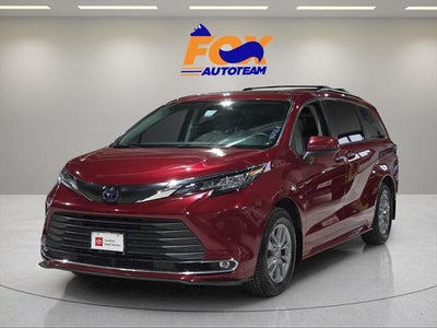 2023 Toyota Sienna XLE