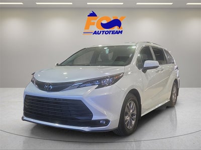 2026 Toyota Sienna XLE 8 Passenger