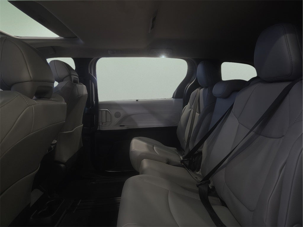 2026 Toyota Sienna XLE 8 Passenger