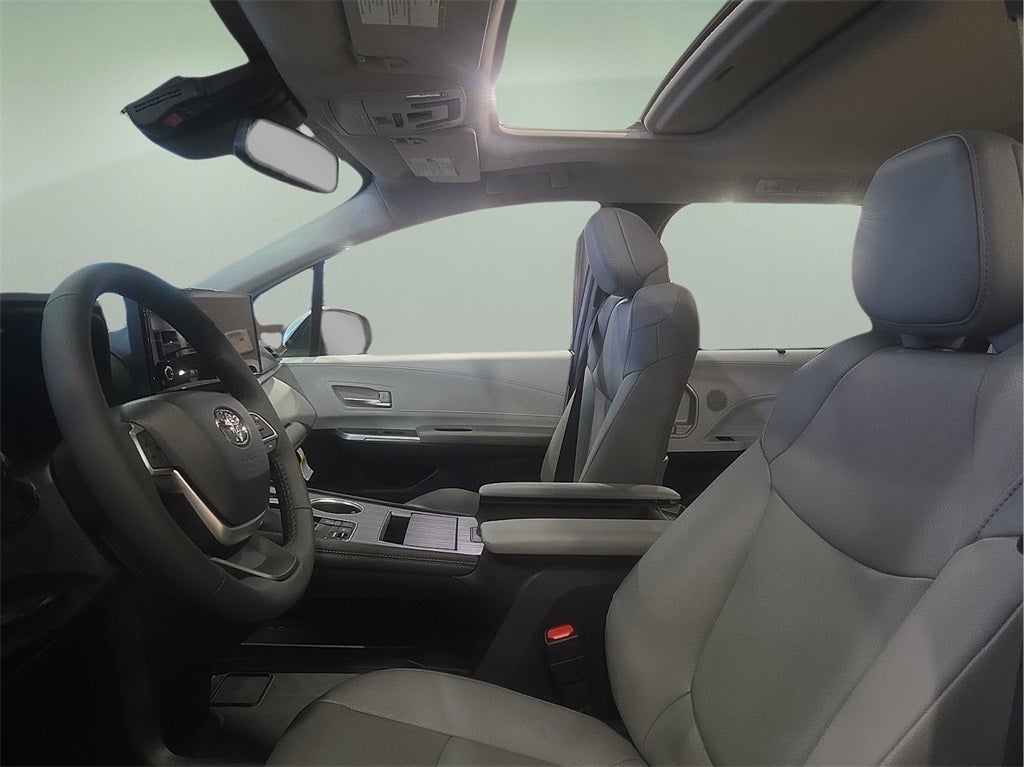 2026 Toyota Sienna XLE 8 Passenger