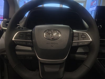 2026 Toyota Sienna XLE 8 Passenger