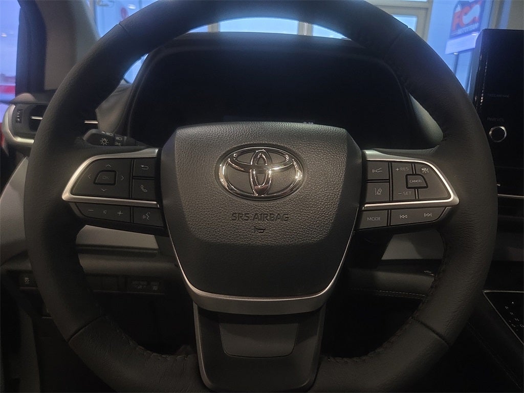 2026 Toyota Sienna XLE 8 Passenger