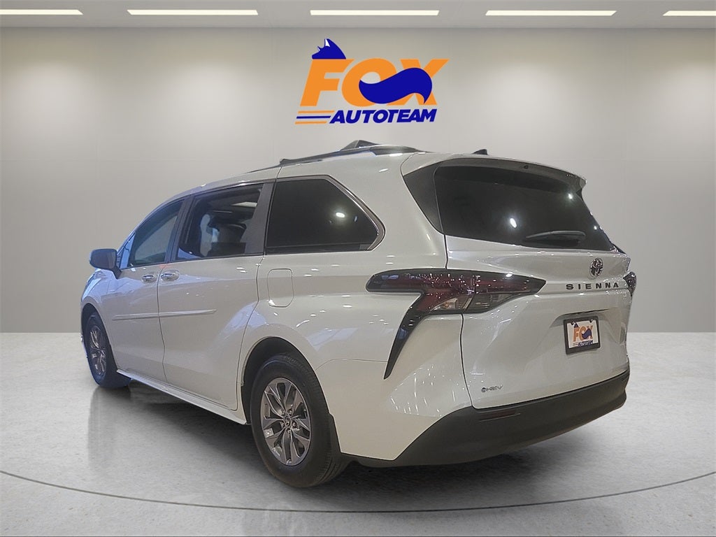 2026 Toyota Sienna XLE 8 Passenger
