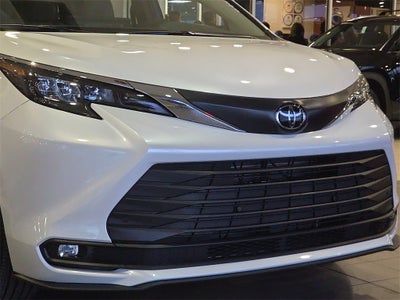 2026 Toyota Sienna XLE 8 Passenger