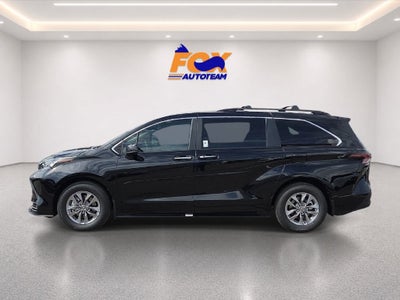 2026 Toyota Sienna XLE 8 Passenger