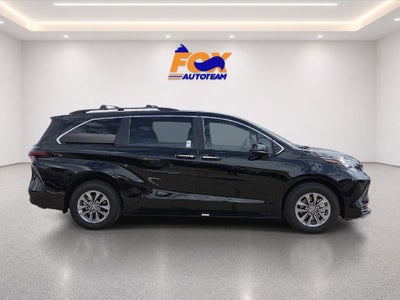 2026 Toyota Sienna XLE 8 Passenger
