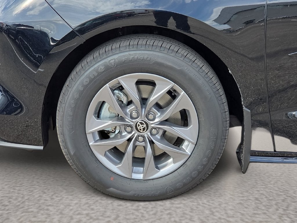 2026 Toyota Sienna XLE 8 Passenger