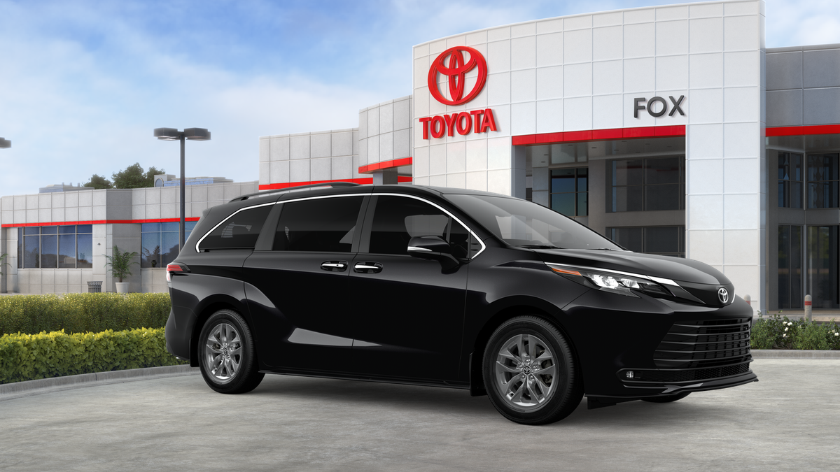 2026 Toyota Sienna XLE 8 Passenger