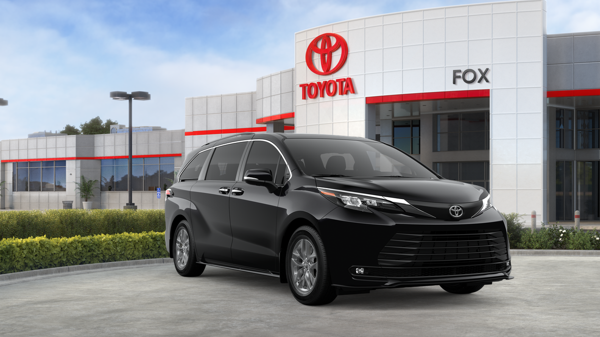 2026 Toyota Sienna XLE 8 Passenger
