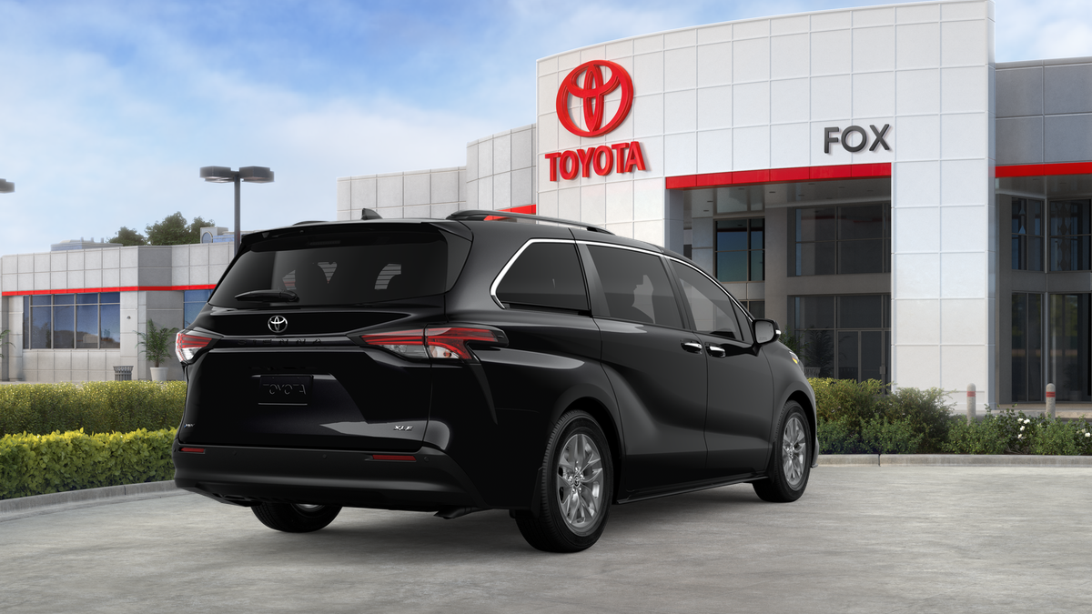 2026 Toyota Sienna XLE 8 Passenger