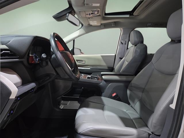 2023 Toyota Sienna XLE 8 Passenger