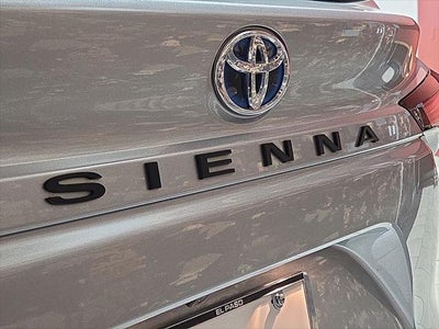 2023 Toyota Sienna XLE 8 Passenger