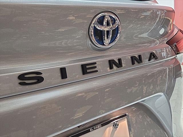 2023 Toyota Sienna XLE 8 Passenger