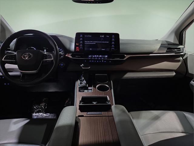 2023 Toyota Sienna XLE 8 Passenger