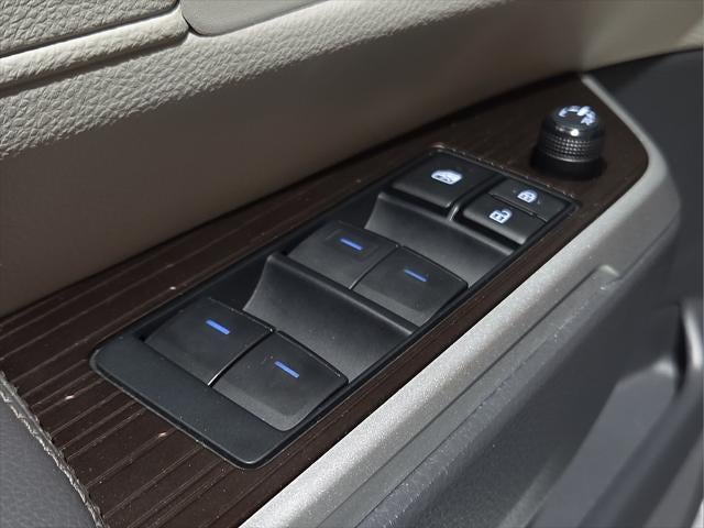 2023 Toyota Sienna XLE 8 Passenger