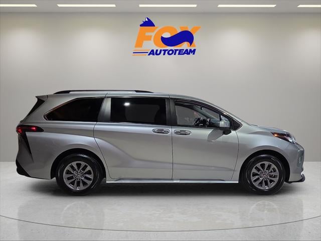 2023 Toyota Sienna XLE 8 Passenger