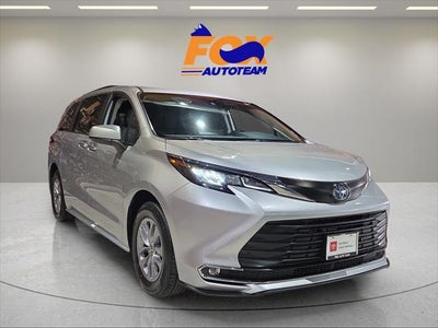2023 Toyota Sienna XLE 8 Passenger