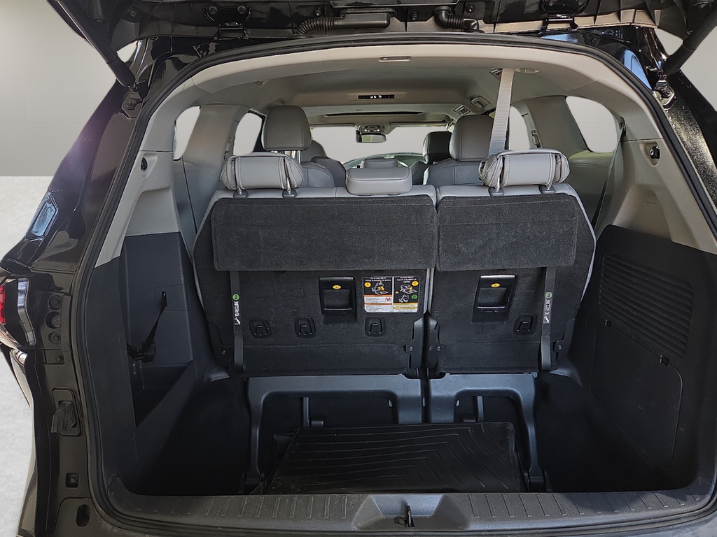 2022 Toyota Sienna XLE 8 Passenger