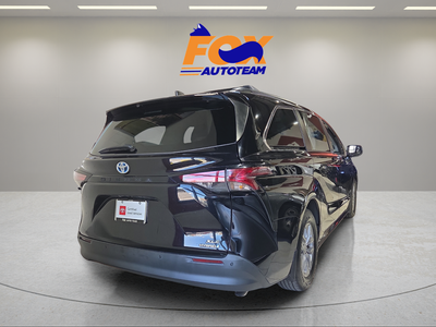 2022 Toyota Sienna XLE 8 Passenger