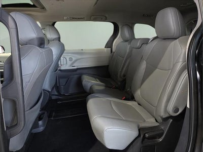 2022 Toyota Sienna XLE 8 Passenger