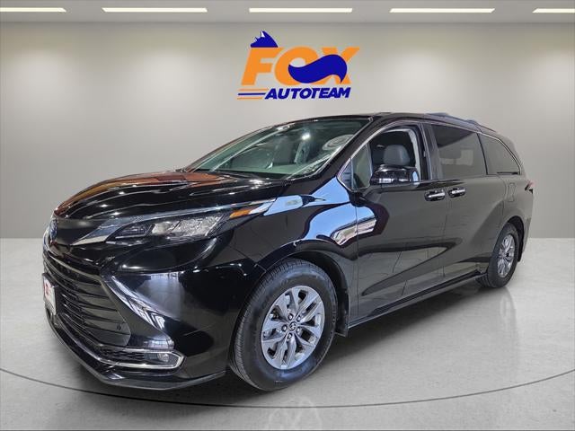 2022 Toyota Sienna XLE 8 Passenger