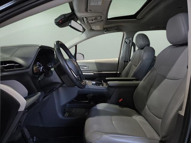 2022 Toyota Sienna XLE 8 Passenger