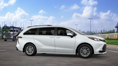 2026 Toyota Sienna XLE 8 Passenger