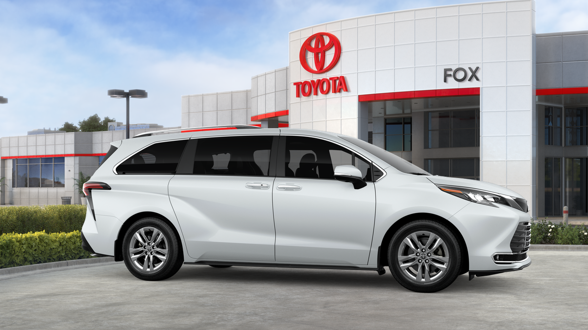 2026 Toyota Sienna Limited 7 Passenger