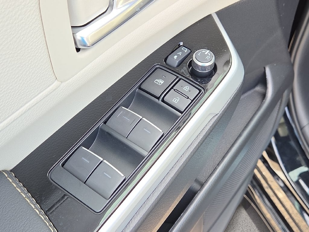 2026 Toyota Sienna Limited 7 Passenger