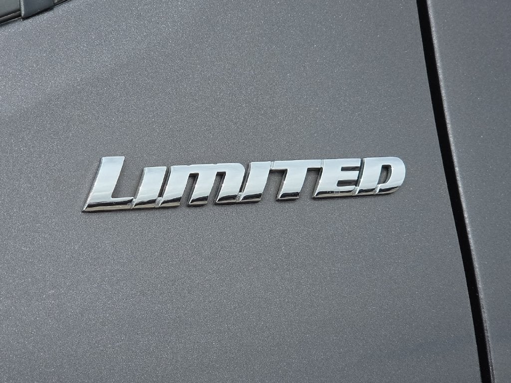 2018 Toyota Tacoma Limited V6