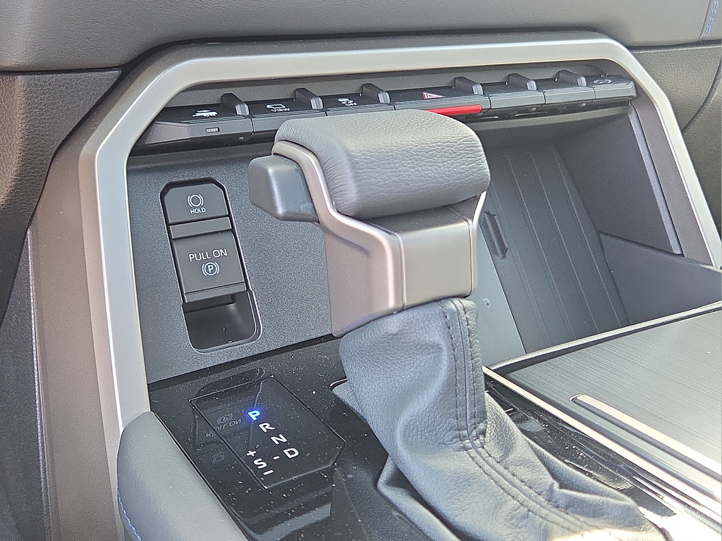 2026 Toyota Tundra Hybrid Platinum
