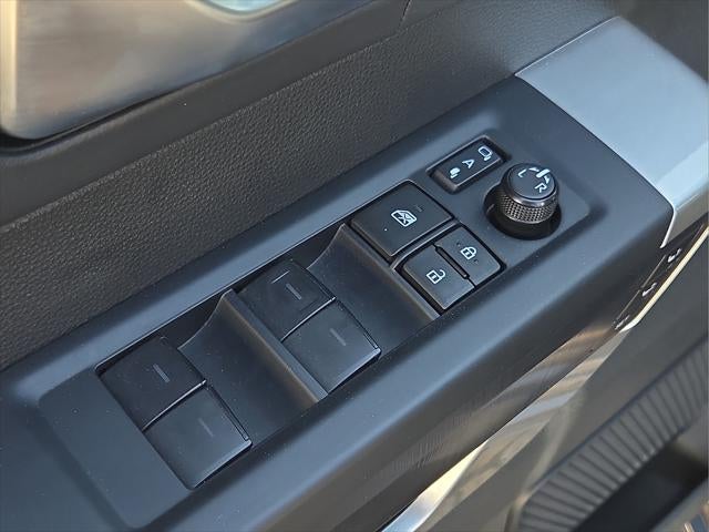 2025 Toyota Tundra Hybrid Platinum