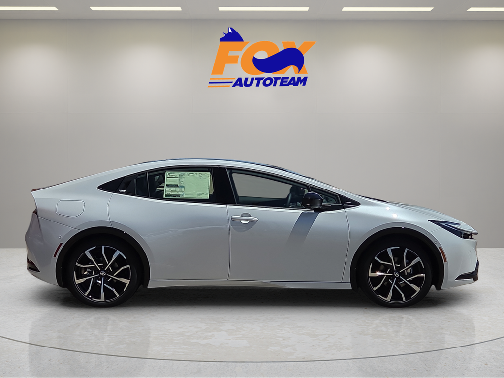 2027 Toyota Prius Plug-In Hybrid XSE Premium